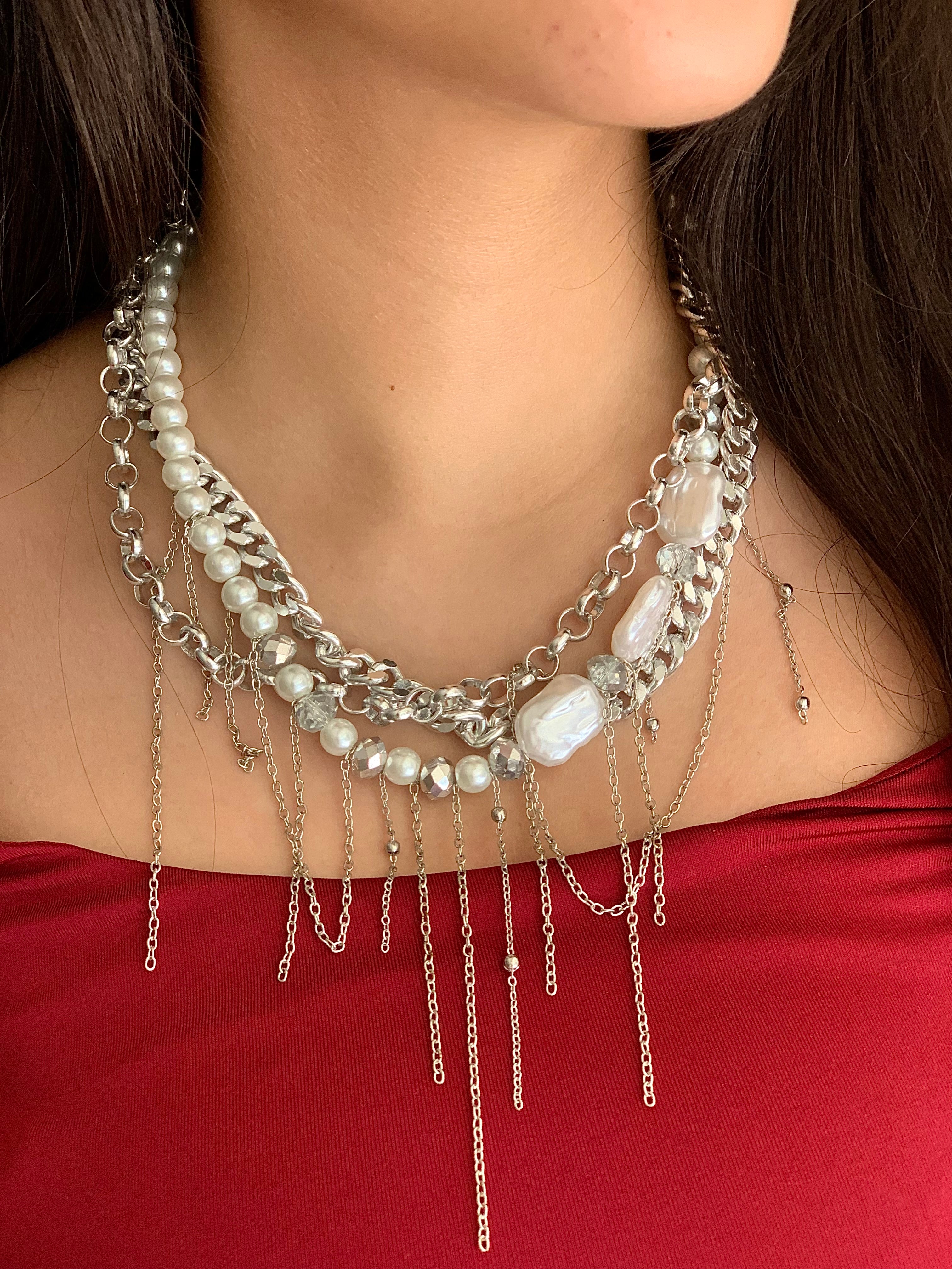 Gena choker