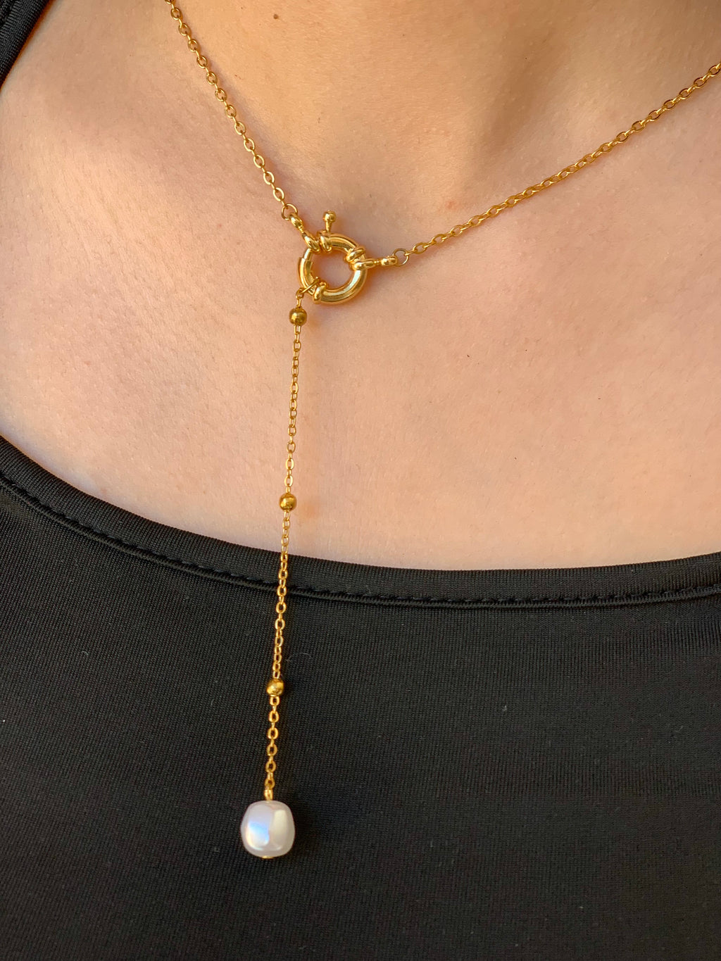 Hala dropped necklace
