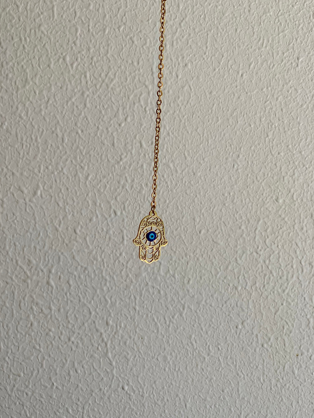 Lashin dropped necklace