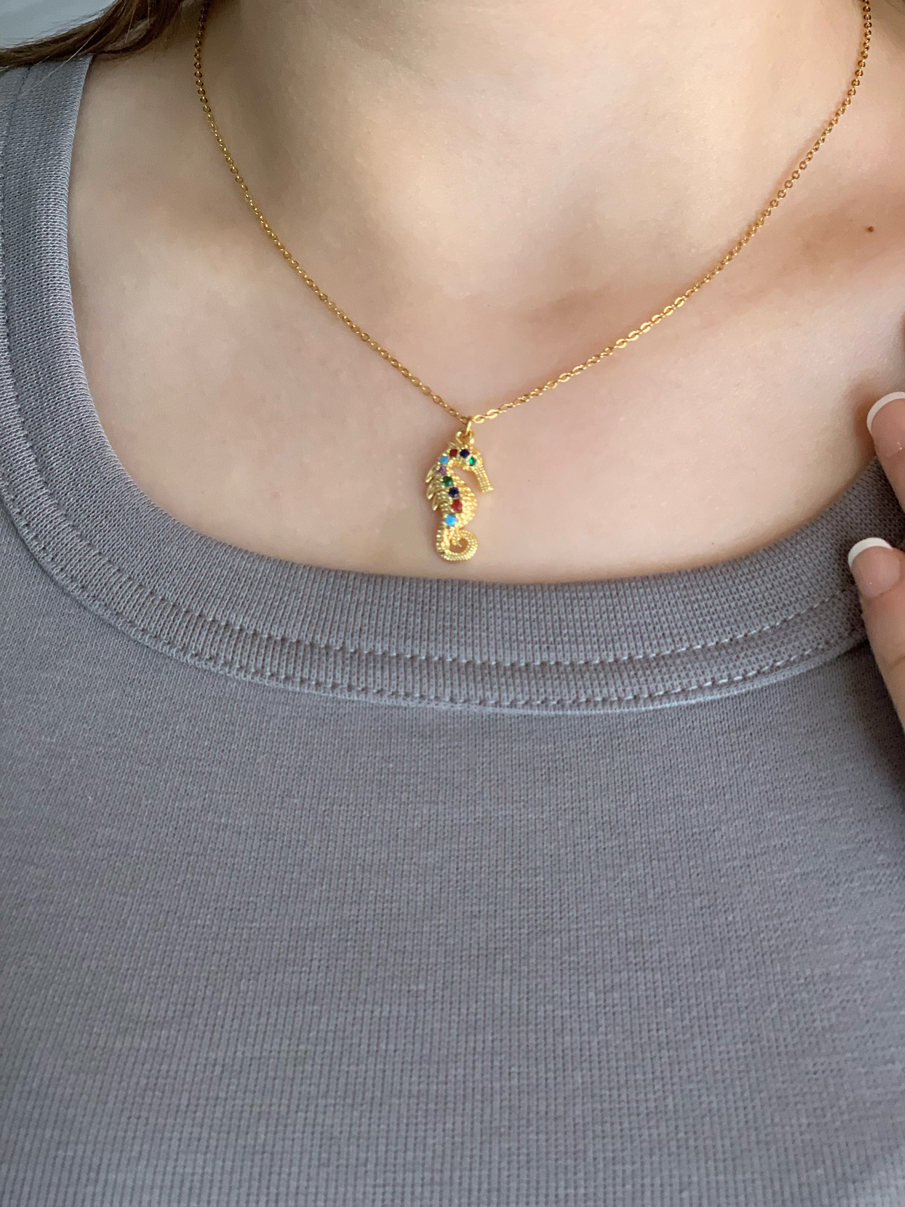 Kebi gold necklace