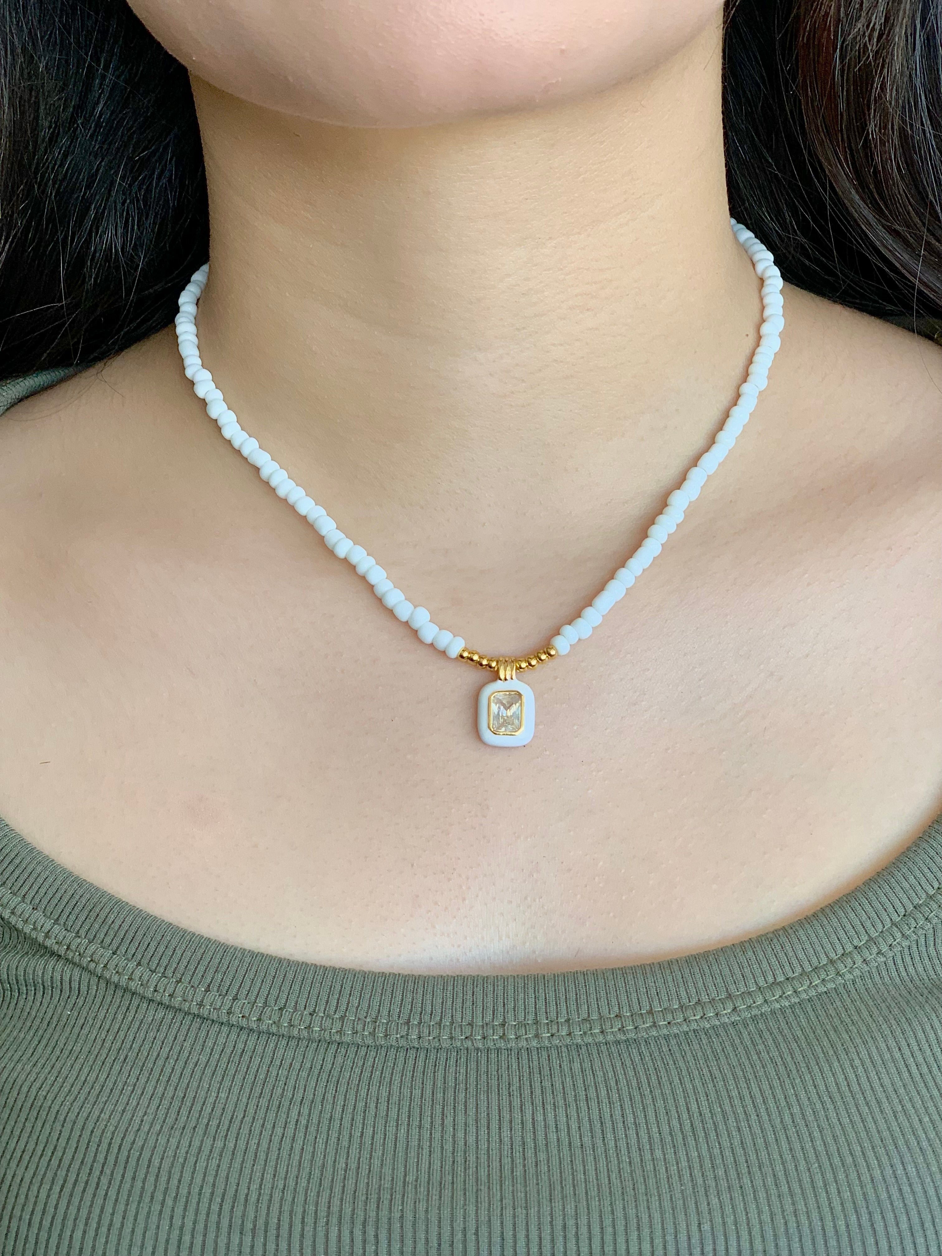 Gyi choker