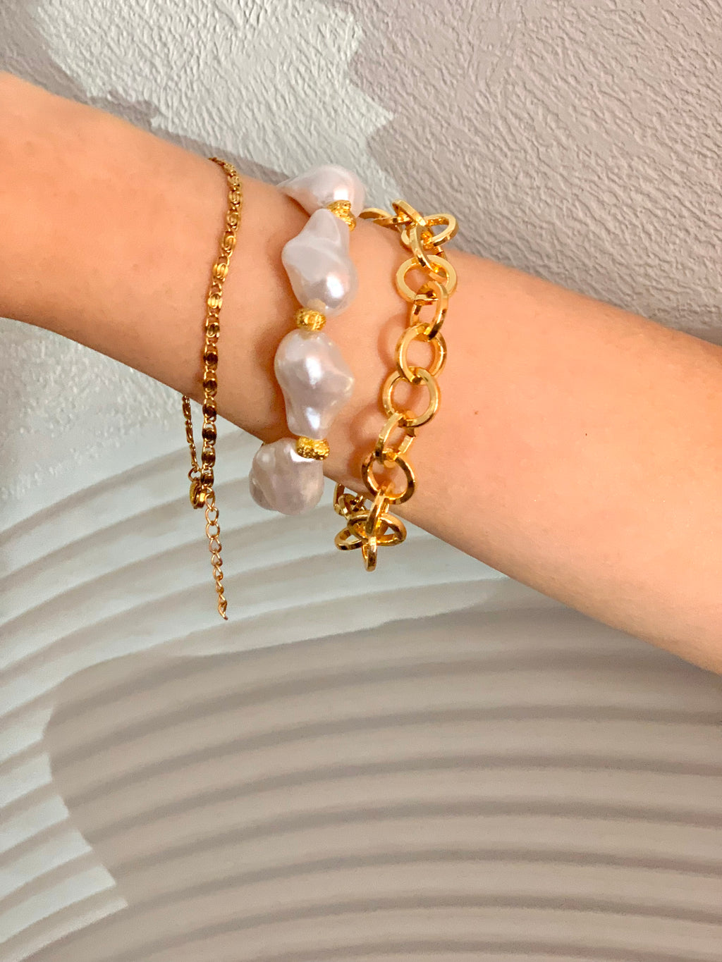 Lyin bracelet