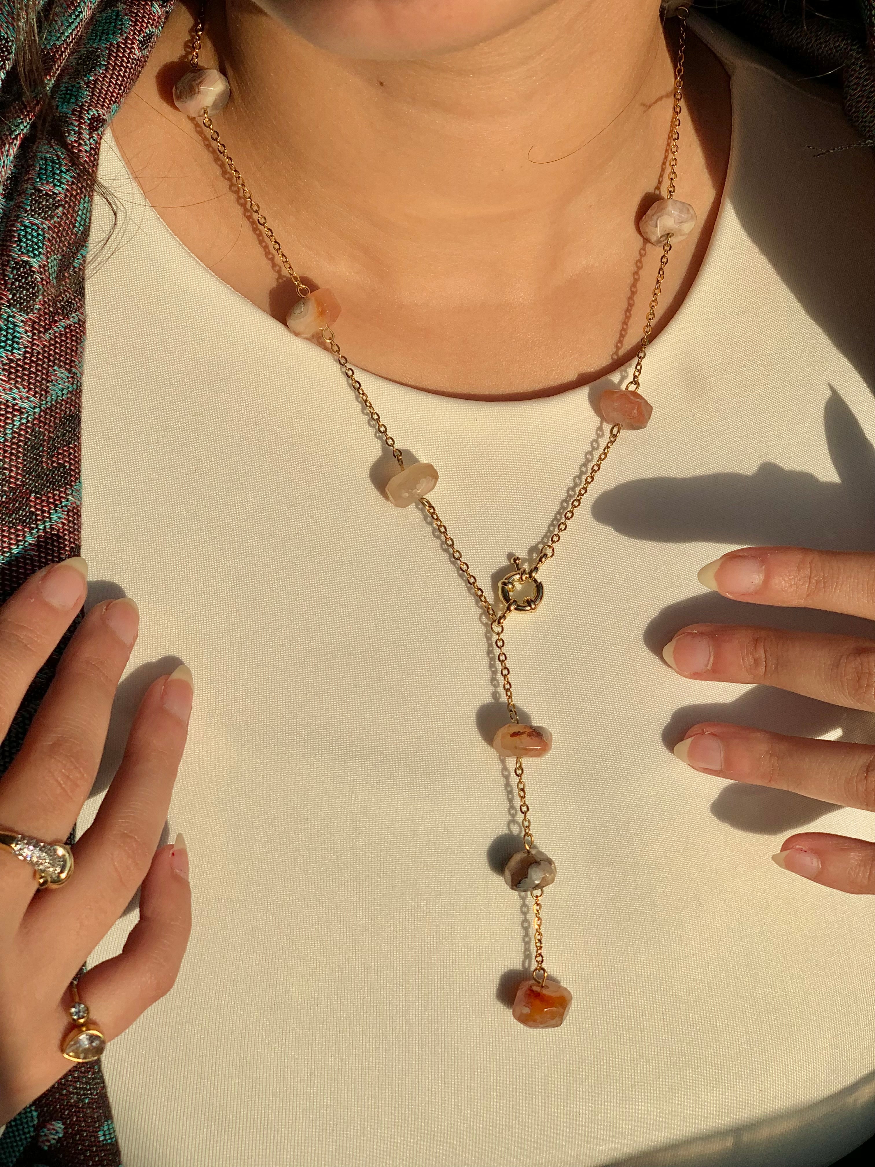Lara dropped necklace