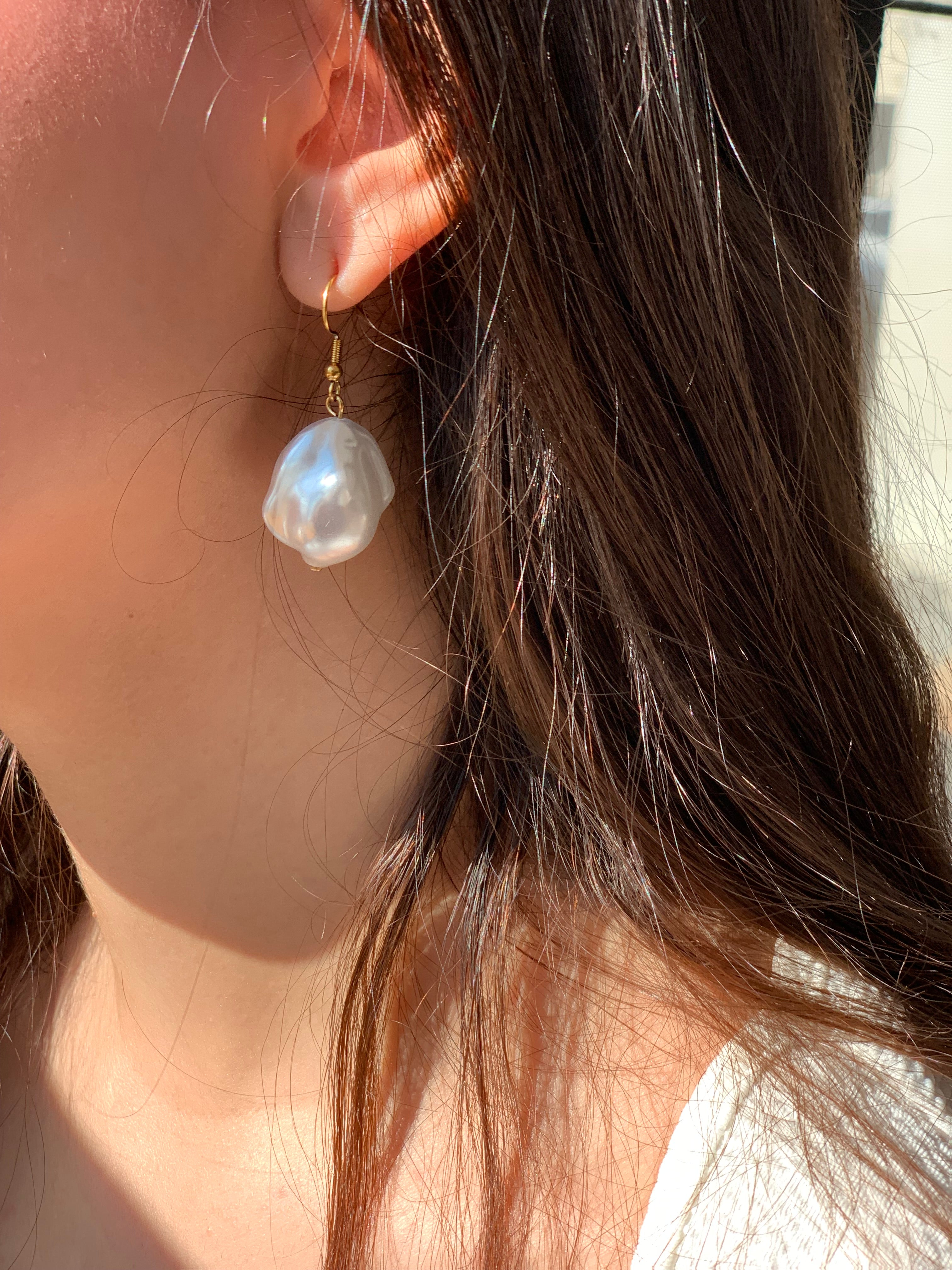 Oiu earrings
