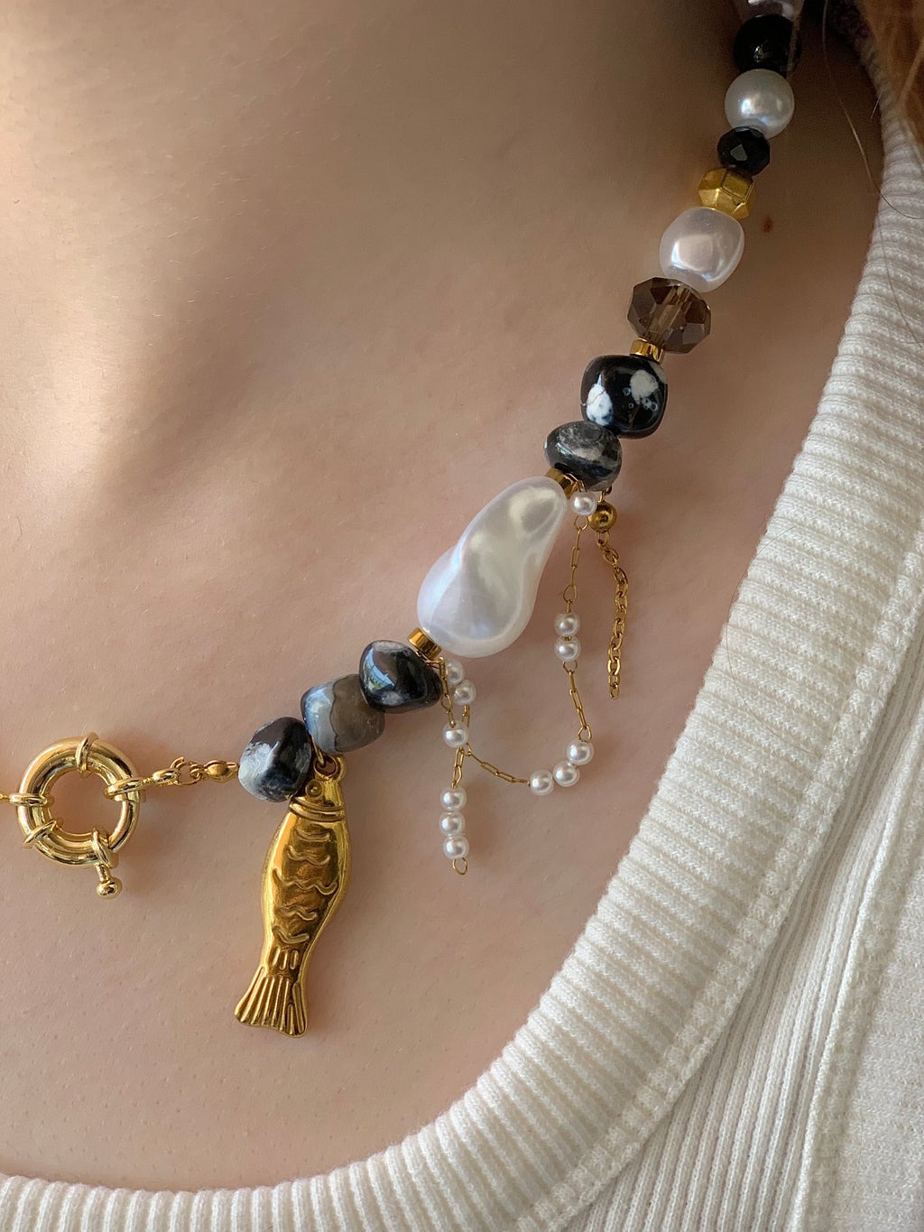 Anni choker