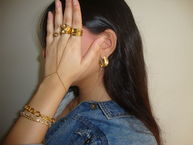 Golden handchain